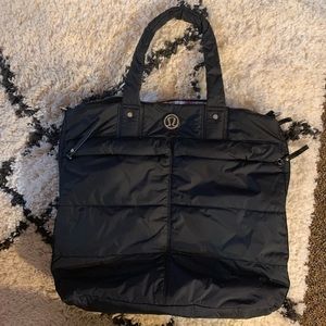 Black lululemon gym bag